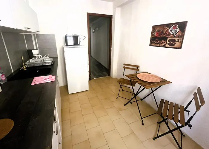 Au Pied Des Remparts 10 Rue Saint Jean דירה